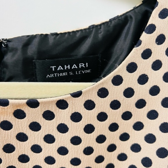 Like new stunning Tahari sleeveless dress in cream and black size 8 - Picture 8 of 8